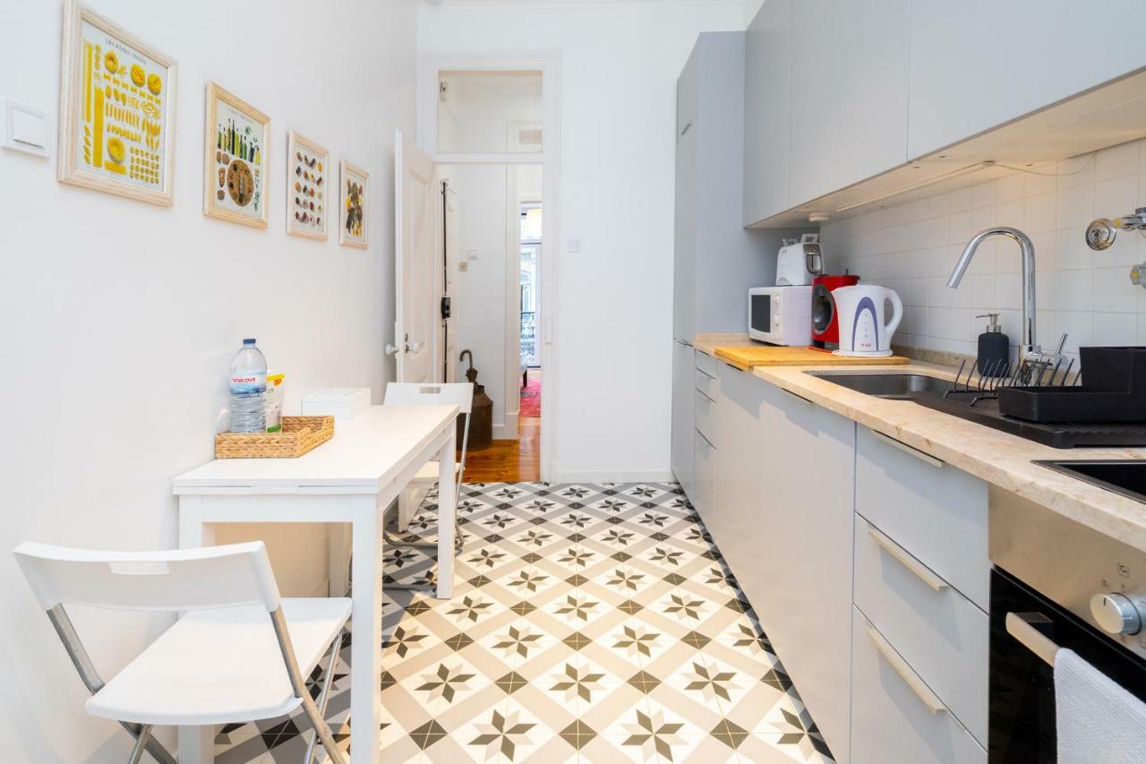 4 Bedroom Apartment On The City Center Lisboa Εξωτερικό φωτογραφία